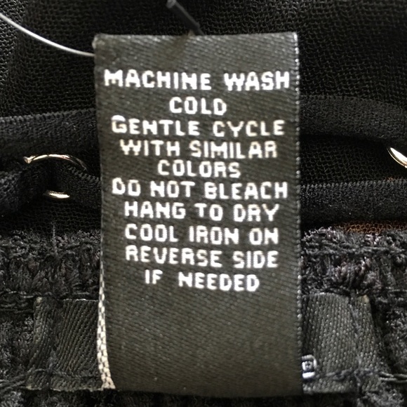 RUE21 ADORABLE BLACK FLOWERED DRESS SIZE MEDIUM - Picture 7 of 7